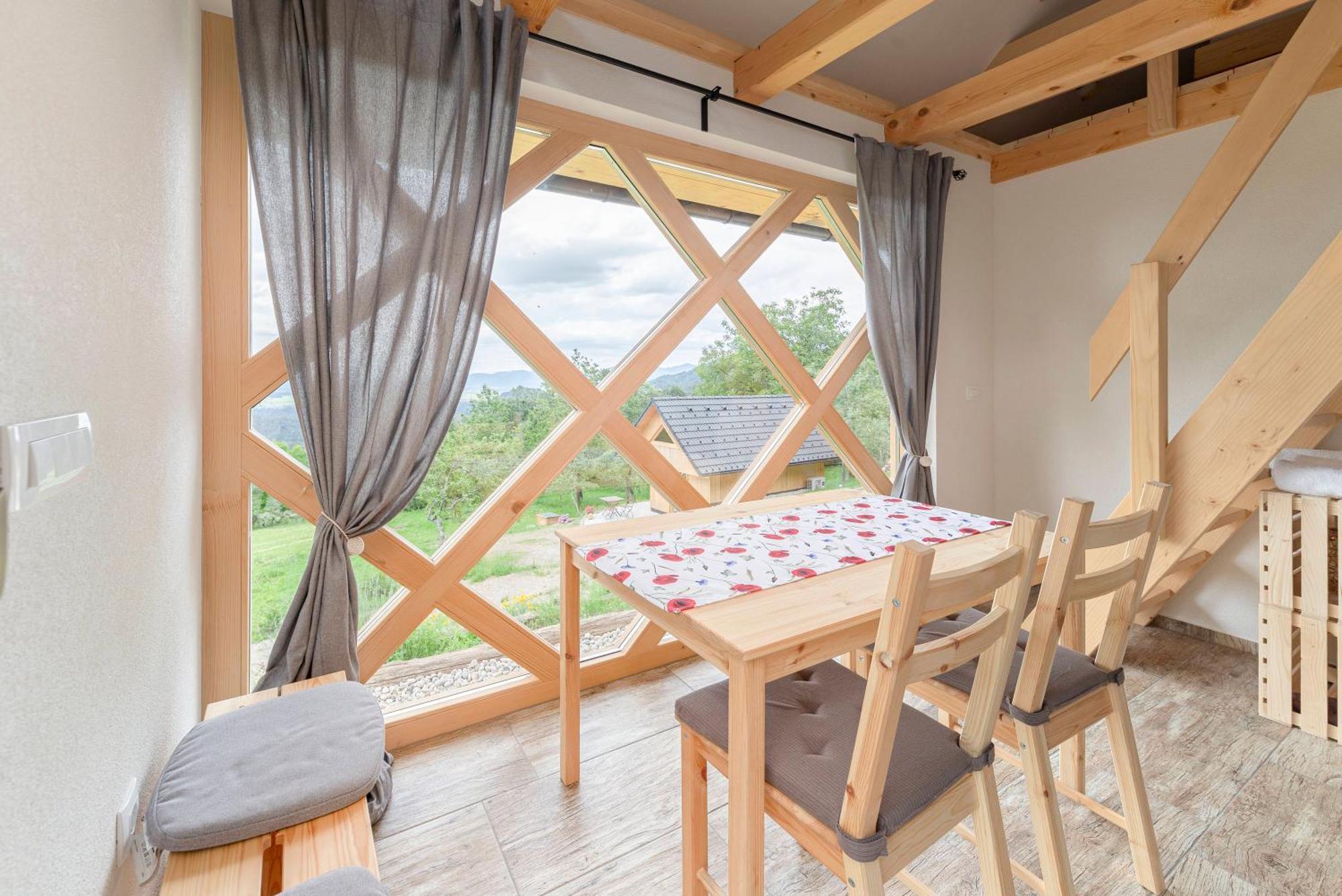Pr' Koncovc Apartamento Kranj Exterior foto